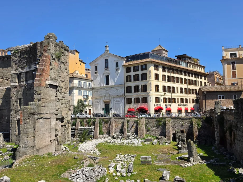 Foorumi hotellihoone