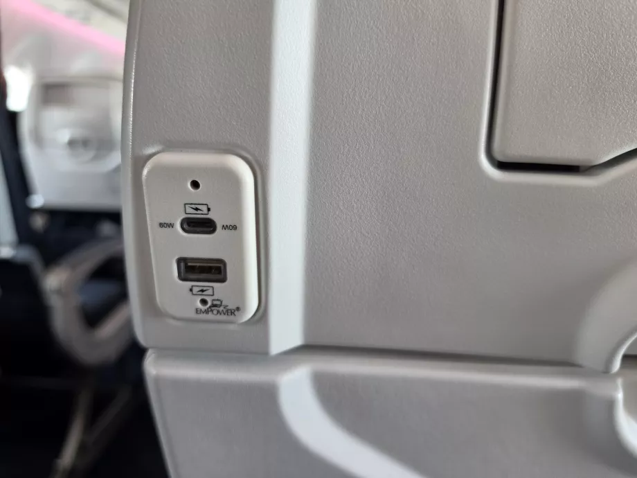 USB-pordid elektroonikaseadmete laadimiseks