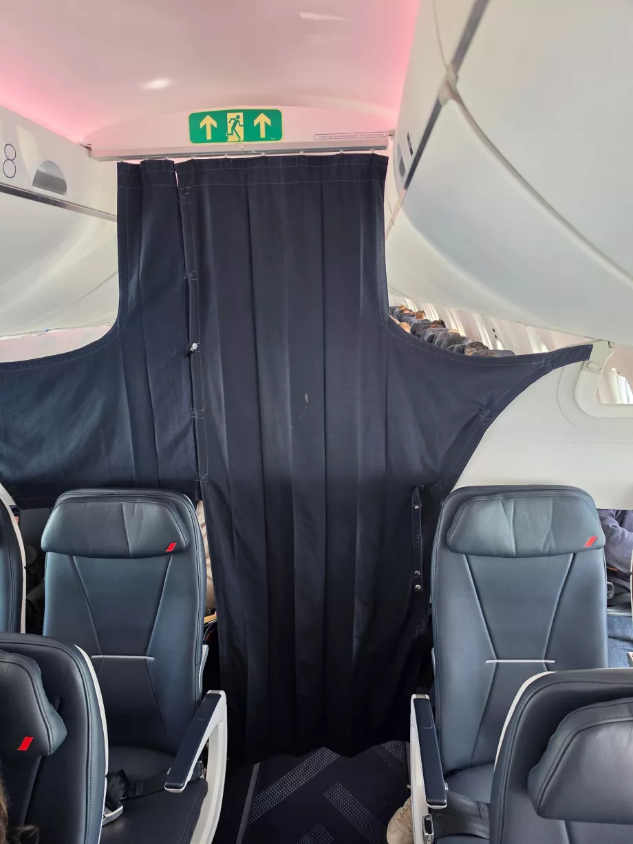 Äri- ja turistiklassi osad