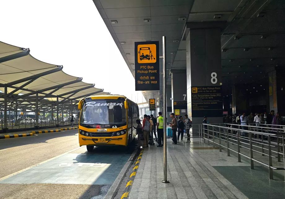 Transpordibuss ühistranspordikeskusesse