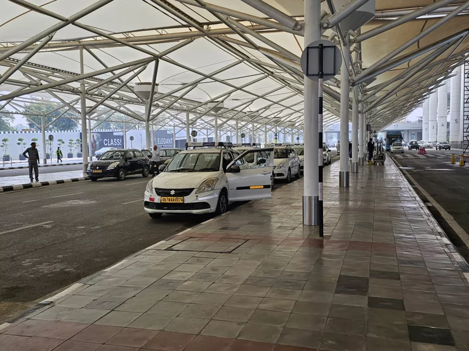 Takso terminal 1 ees