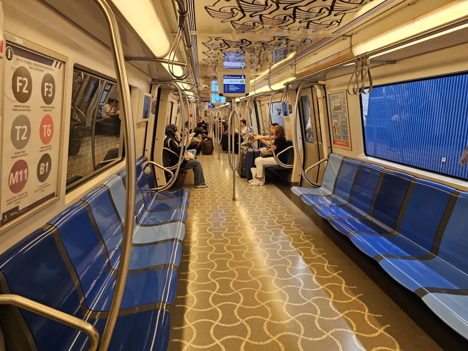Metro auto interjöör