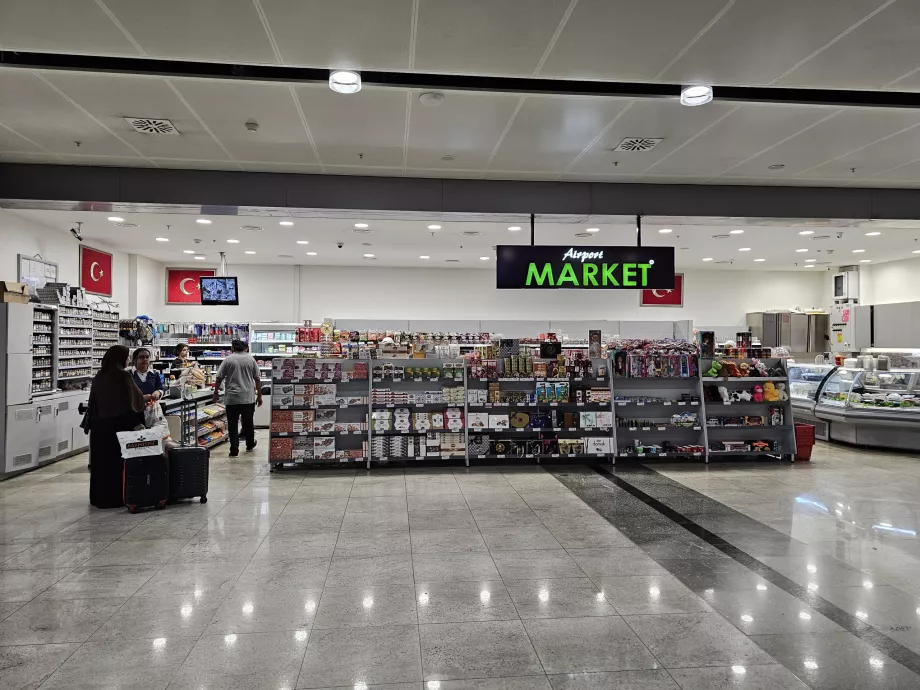 Supermarket saabuvate lendude saalis
