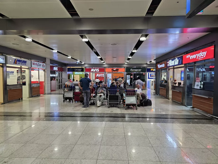 Autorent, saabuvate lendude saal