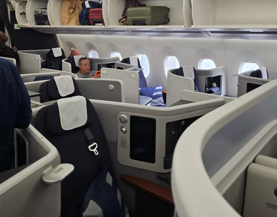 Äriklassi salongi Allegris