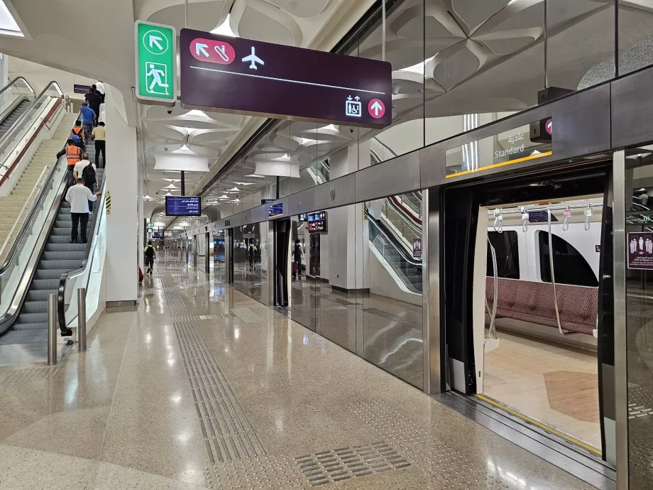 Doha lennujaama metroojaam
