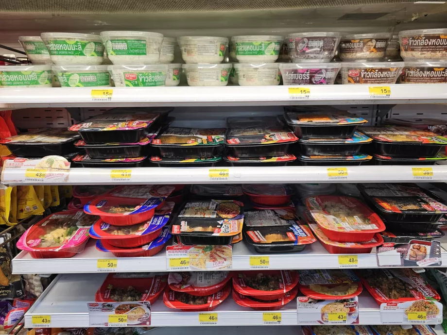 Valmis kuumad toidud, mis on valmis koheseks soojendamiseks