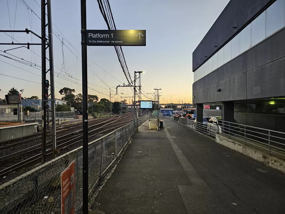 Juhised Melbourne'i kesklinna perroonile