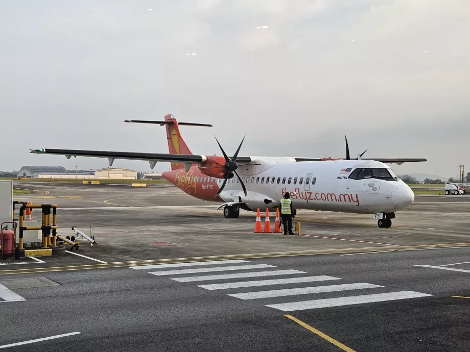 Firefly, ATR72 Seletari lennujaamas