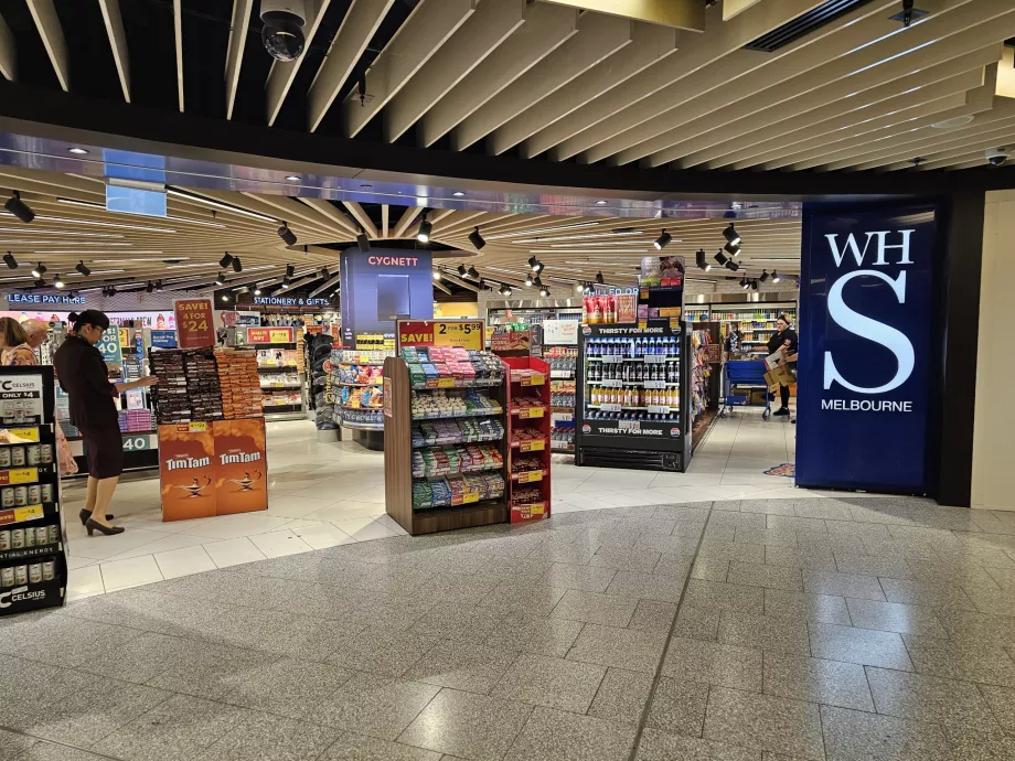 WHSmith, terminal 2